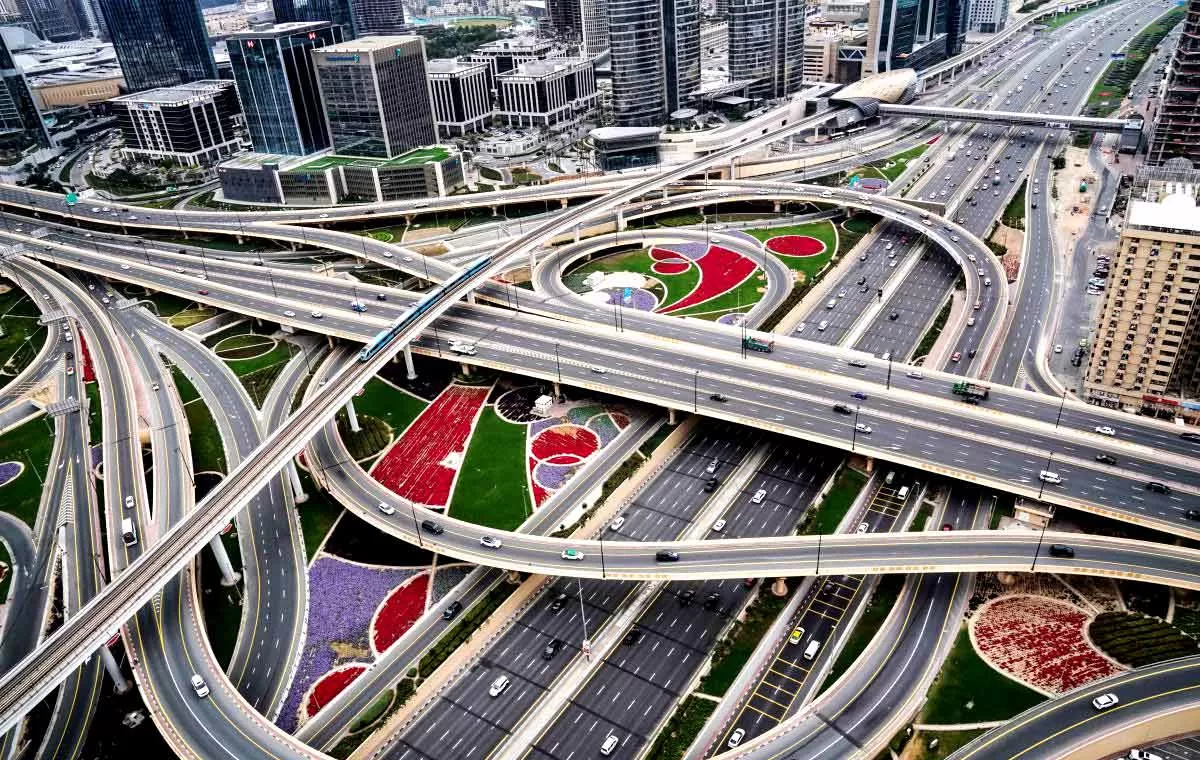Dubai’s Road