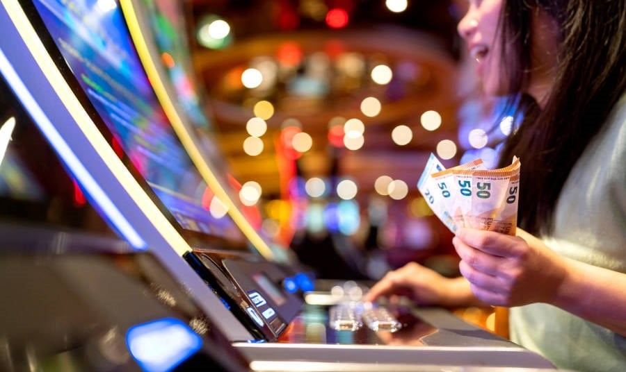 Common misconceptions that cost players money IN SLOTS